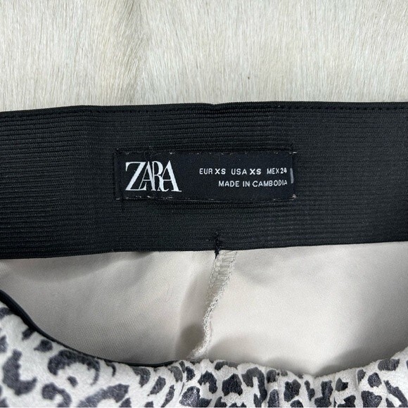 ZARA faux patent leather black & white leopard print pull on pants size XS - Picture 9 of 10